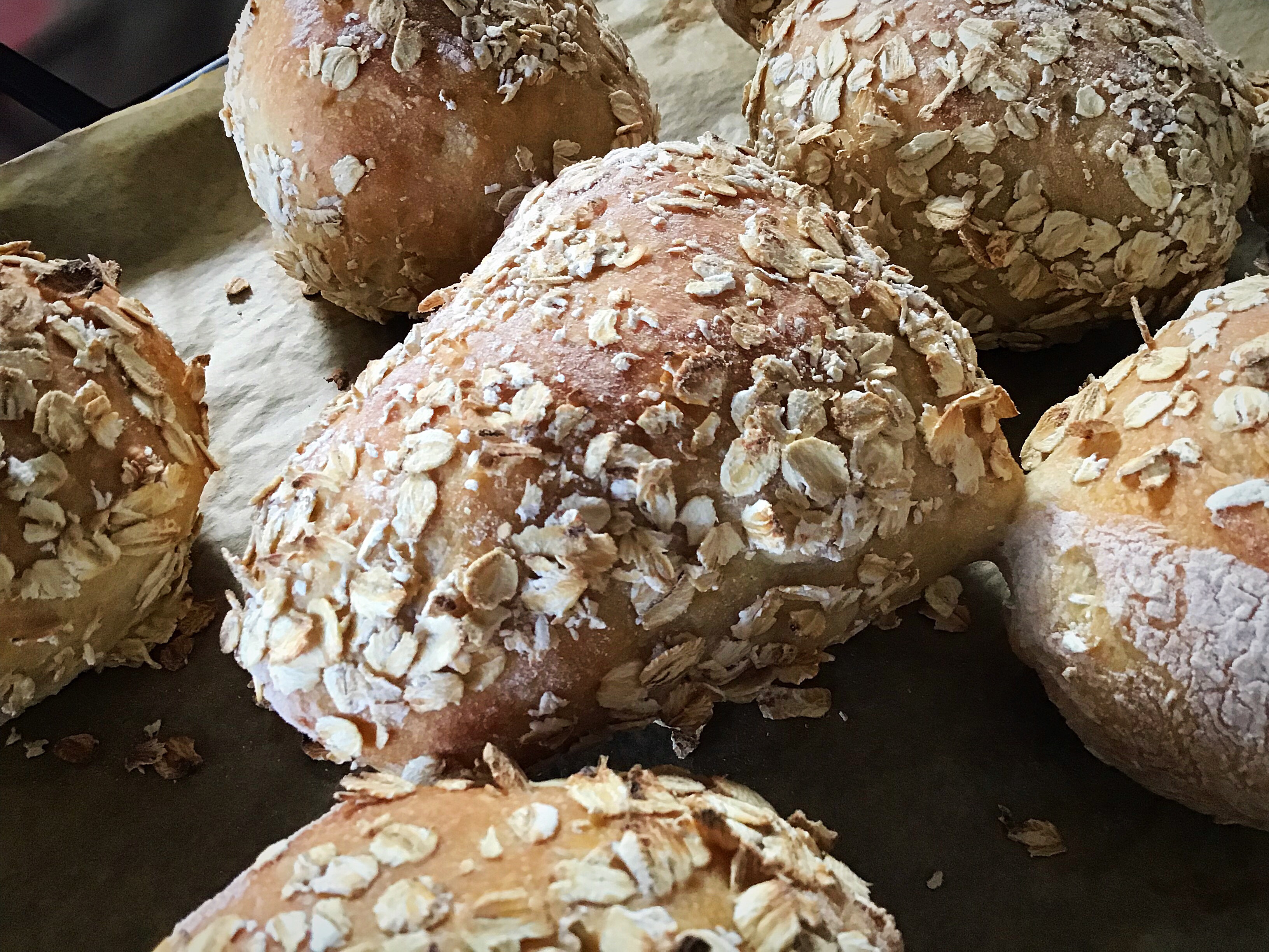 A close up of some bread with nuts on it